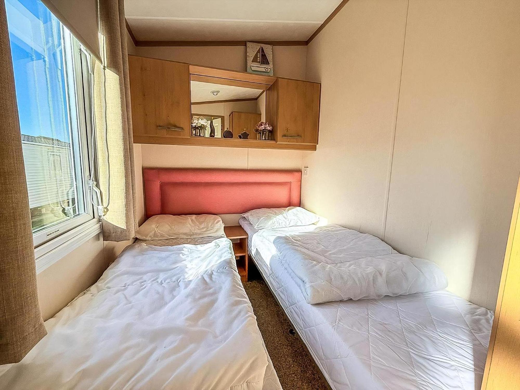 Lovely 6 Berth Caravan For Hire At Manor Park In Hunstanton Norfolk Ref 23044S מראה חיצוני תמונה