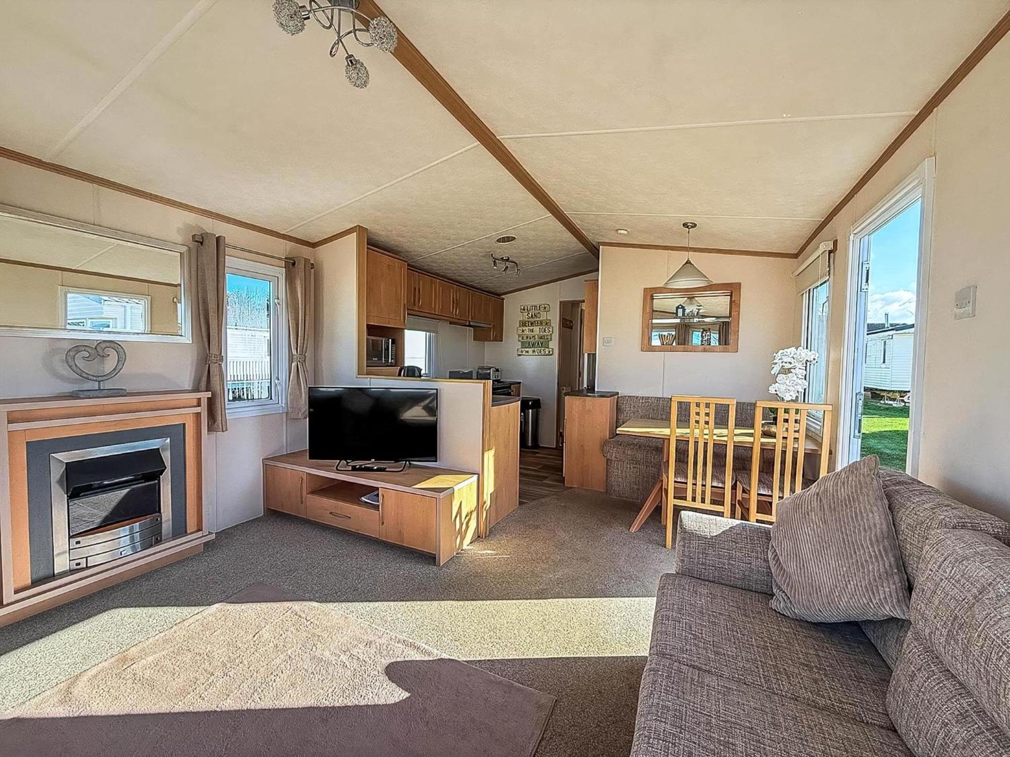 Lovely 6 Berth Caravan For Hire At Manor Park In Hunstanton Norfolk Ref 23044S מראה חיצוני תמונה