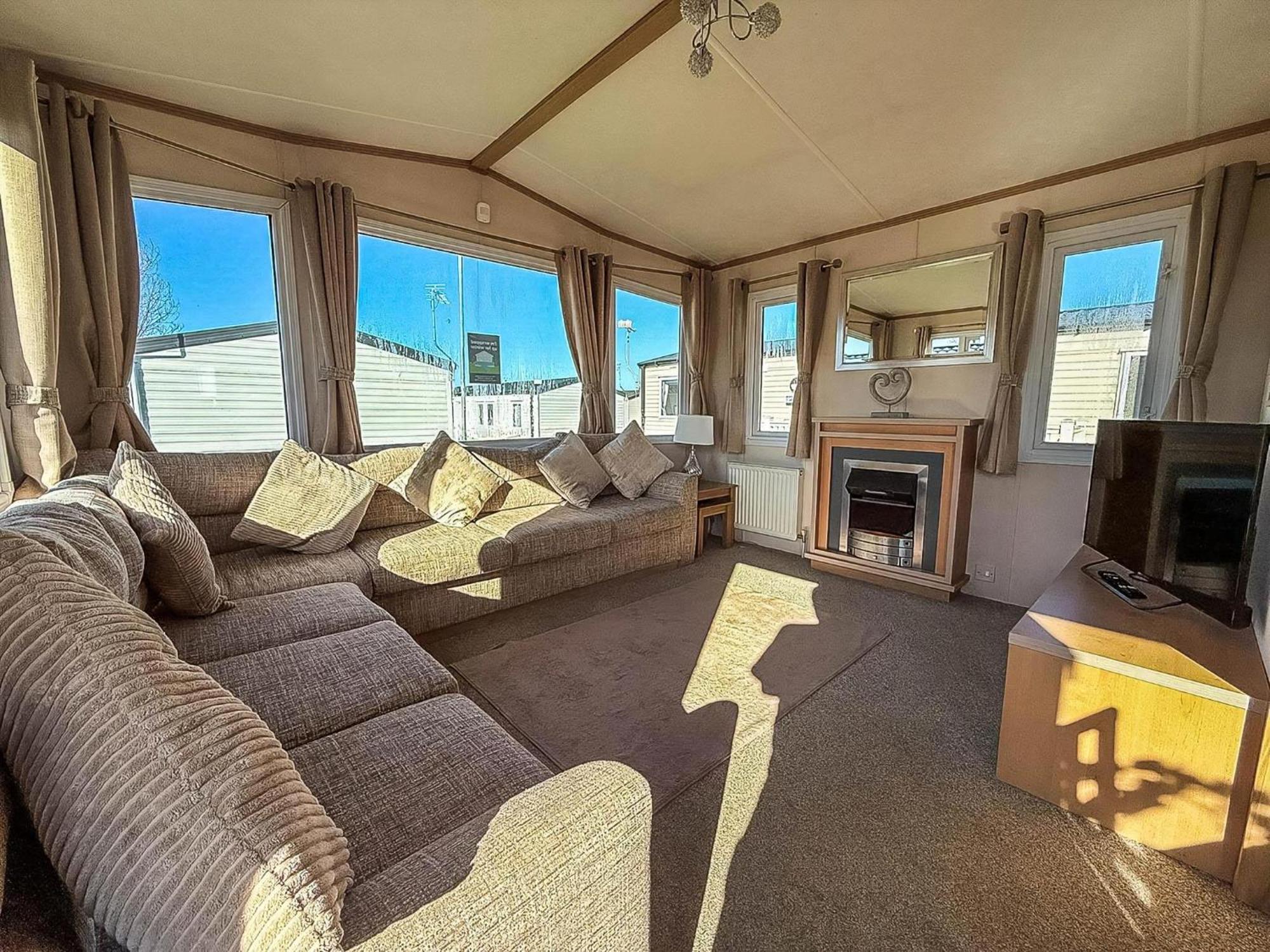 Lovely 6 Berth Caravan For Hire At Manor Park In Hunstanton Norfolk Ref 23044S מראה חיצוני תמונה