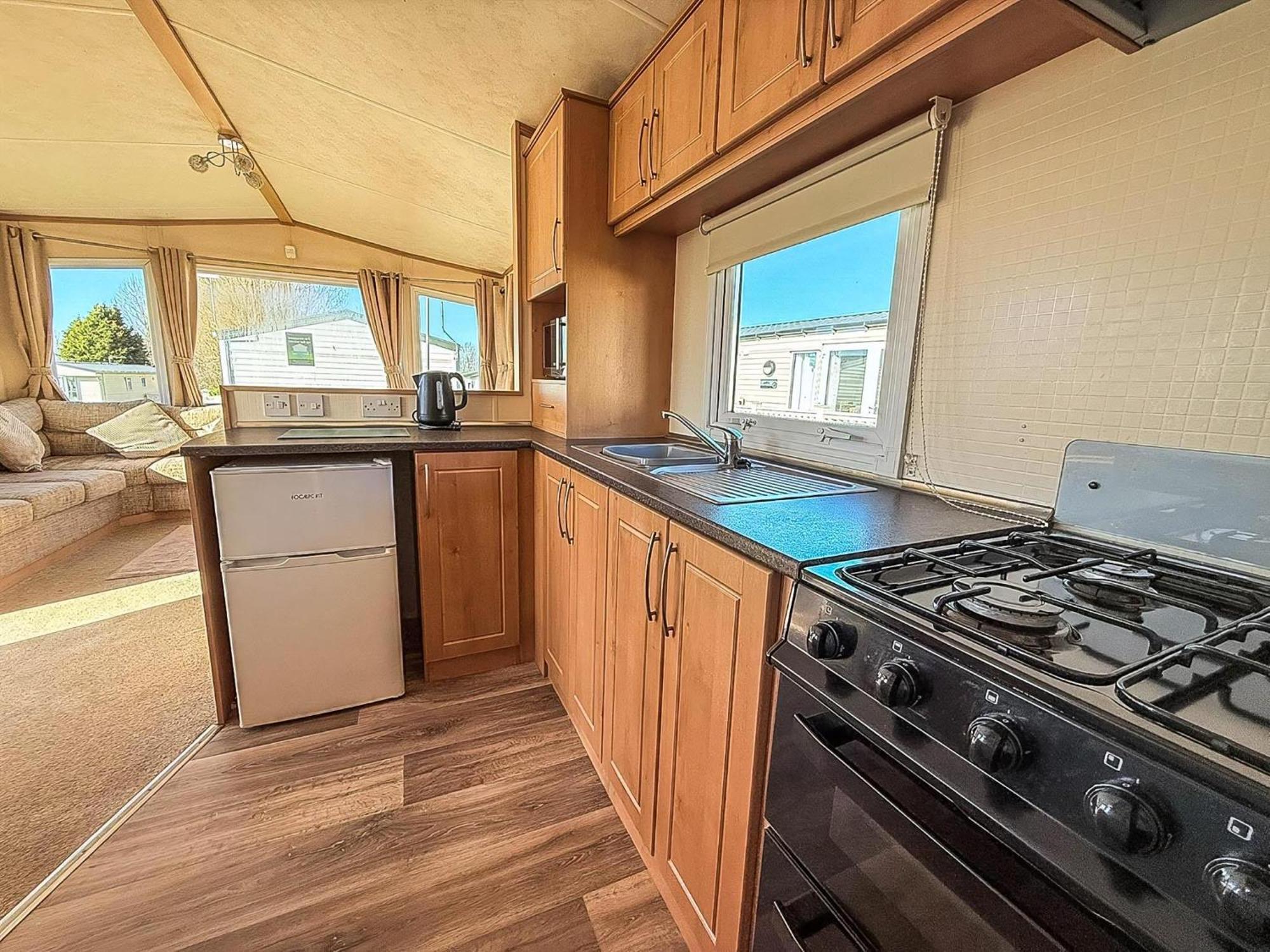 Lovely 6 Berth Caravan For Hire At Manor Park In Hunstanton Norfolk Ref 23044S מראה חיצוני תמונה