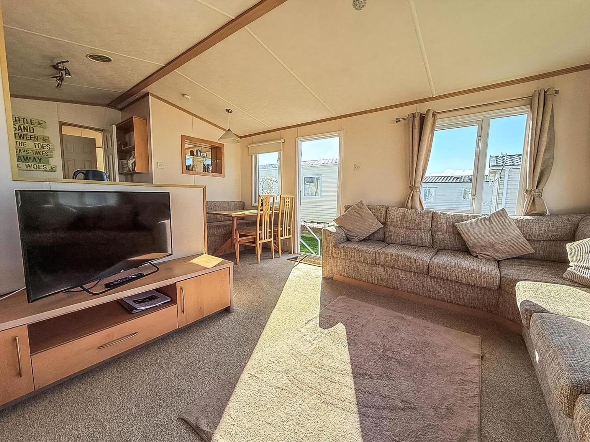 Lovely 6 Berth Caravan For Hire At Manor Park In Hunstanton Norfolk Ref 23044S מראה חיצוני תמונה
